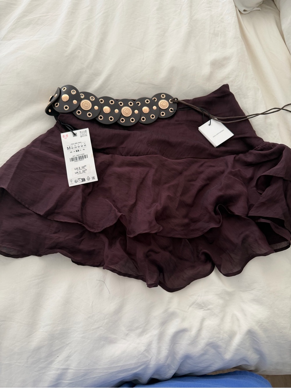 Zara Women’s Ruffled Mini Skirt -